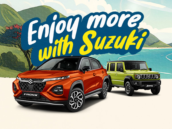 Suzki models with a painted beach in the background