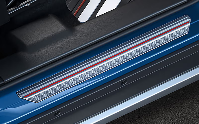 3D render of a Suzuki with the Side Sill Scuff Plates accessory attached